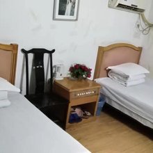 武汉来客隆住宿