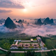 阳朔画山云舍