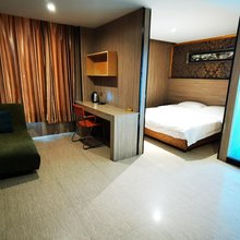 襄阳肯肯客栈(天元四季城人民广场店)