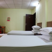 清远湖光旅店