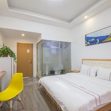 鸿运酒店公寓(南京小市地铁站红山动物园店)