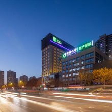 开封迪臣智选假日酒店