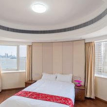 鸿运素庐山庄公寓(海沧大道分店)