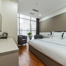 重庆馨和快捷酒店(港莲广场莲花轻轨站店)
