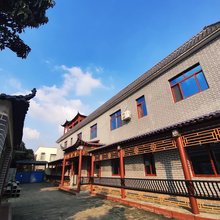 海口隐居繁华民宿
