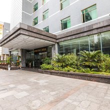 湛江尊享汇景酒店(鹰展广场店)