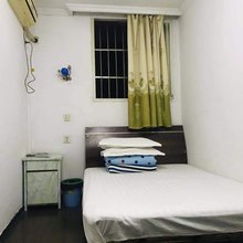 南京情缘招待所(红山动物园火车站店)