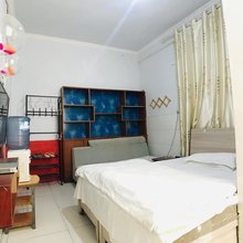 郑州鸿运宾馆(航海广场地铁站店)