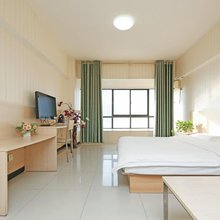 雅居酒店(西安市图书馆地铁站店)