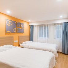 布丁严选酒店(宁波火车站店)
