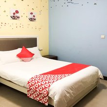榕树下旅馆(湖南工商大学北校区店)