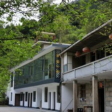 黄山西窗山舍民宿(黄山风景区西门售票处店)