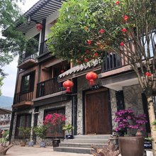 峨眉山梵云居民宿