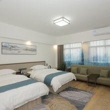 麻城猫栈年华酒店(博达学校店)