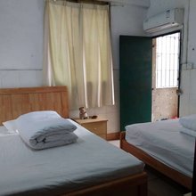 赣江源公寓(广州鸿通皮具五金城广东警官学院店)