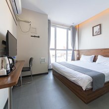 君霆酒店(保定金融学院妇幼店原君澜酒店)