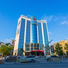 柏曼酒店(巴马中心文化广场店)