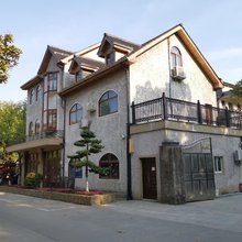 莫干山丰赡楼民宿(庾村广场店)