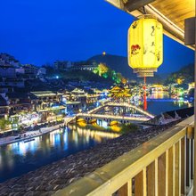 凤凰江岸·良筑江景民宿