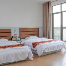 东兴金湾酒店(万尾金滩店)