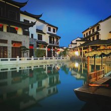 弥勒云外廿四客栈(湖泉生态园红河水乡店)