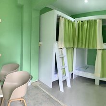 小枕头青旅(重庆西站华岩寺地铁站店)