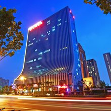 郑州铂岩酒店(郑州东站省骨科医院地铁站店)