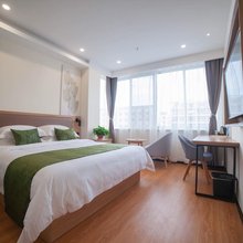 格林豪泰酒店(张家港保税区中央广场智选店)