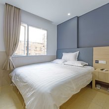 海发酒店(上海黄兴路地铁站店)