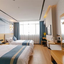 云起轻居酒店(广丰月兔广场店)