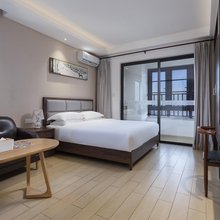 云栖繁华里度假公寓(海口美兰机场店)