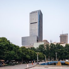 邯郸新世纪丛台公园亚朵酒店