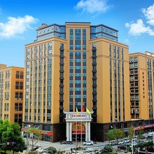 维也纳国际酒店(武汉吴家山东西湖大道七雄路店)
