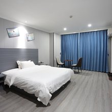 九兴宾馆(宁海兴宁中路店)