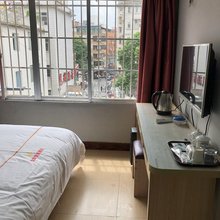 逸家便捷酒店(广西医科大学附属医院店)