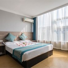 TOWO上品酒店(景德镇人民广场高铁站店)