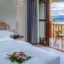泸沽湖云湾湖景度假酒店