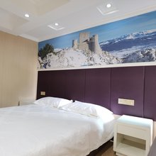 与非商务宾馆(上海虹桥龙柏新村地铁站店)