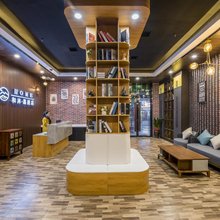 和沐嘉酒店(湘西土家族苗族自治州吉首市步步高和盛堂店)