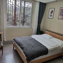 溪畔民宿(高铁峨眉山站店)