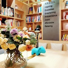 好玩电竞青年旅社(深圳宝安灵芝地铁站店)
