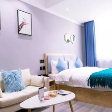 龙行酒店(禄劝掌鸠河公园店)