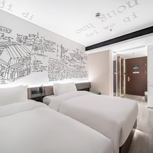 景莱酒店·轻奢(上海北外滩大悦城店)