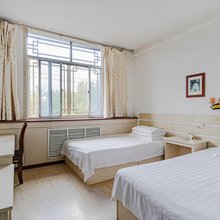 家兴商务宾馆(青岛高铁西站店)
