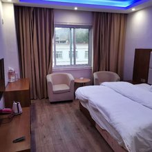 类乌齐海兰云天大酒店