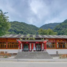 蓝田岭隐葛牌山庄