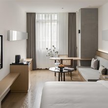 SFEEL设计师酒店(成都浣花溪公园店)