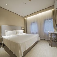 遇站酒店(上海嘉定新城宝龙广场店)