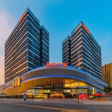 千禧酒店(郑州华南城龙湖锦艺城购物中心店)