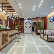双龙酒店(大理州宾川汽车客运站店)